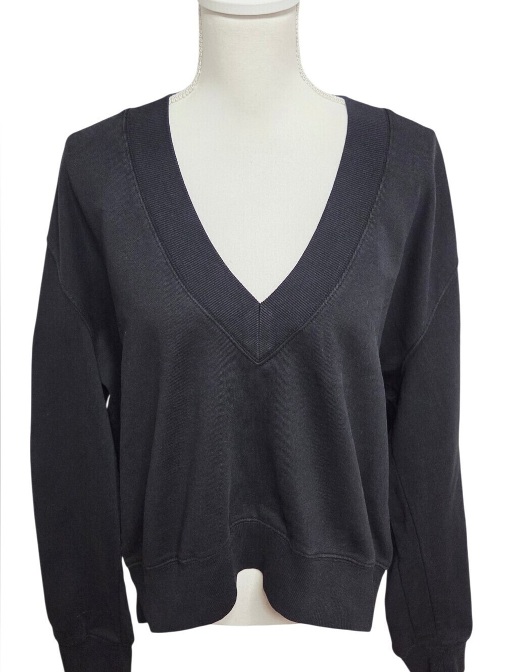 SKIMS Boyfriend Fleece V-Neck Pullover Top Washed Onyx XXSmall NWT - Picture 3 of 6